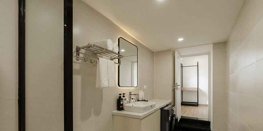 executive-1br1003 (6).jpg